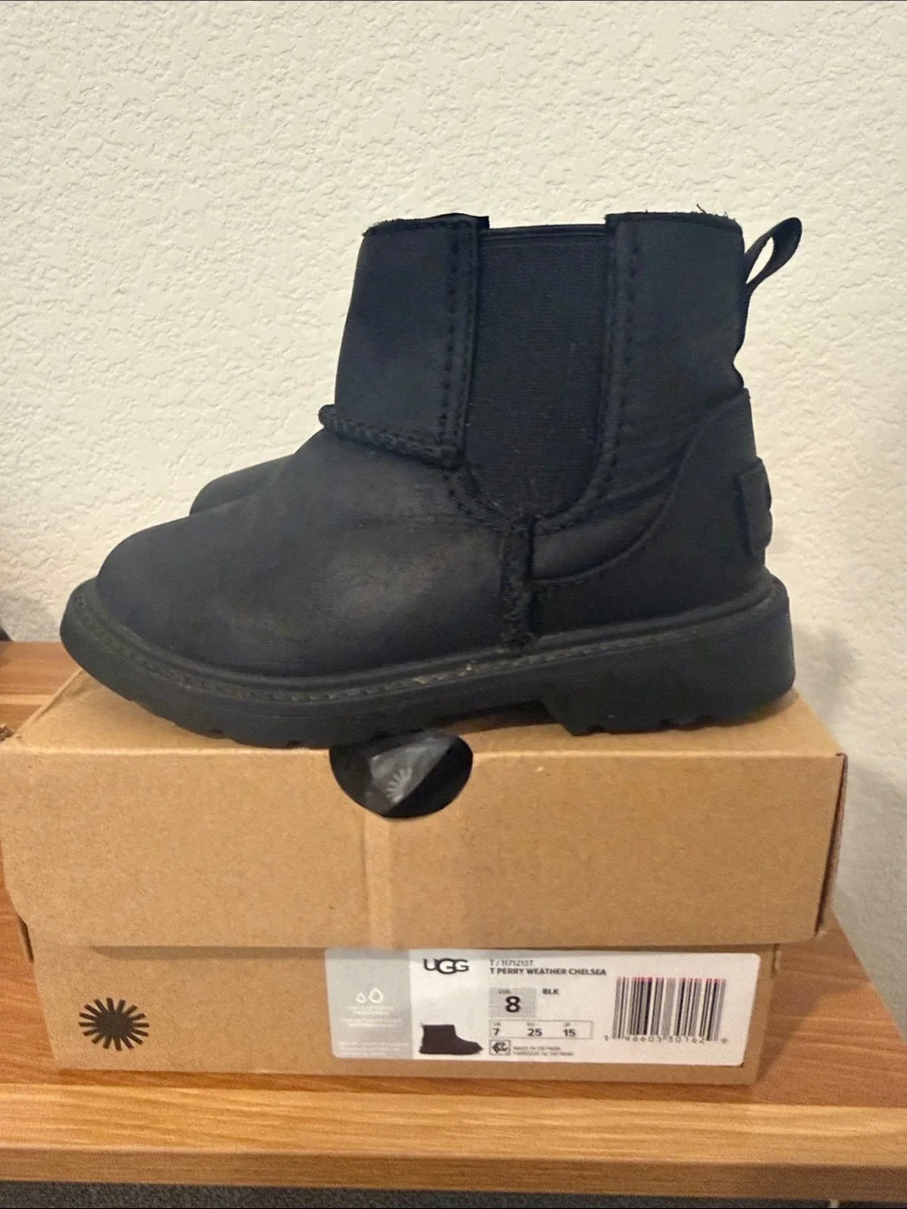 UGG Kids Black Chelsea Boot - Slip-On Winter Staple